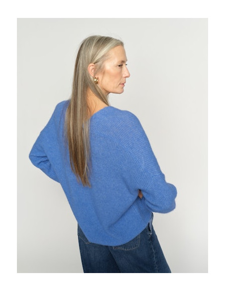 MmThora V-neck Knit | Ultramarine