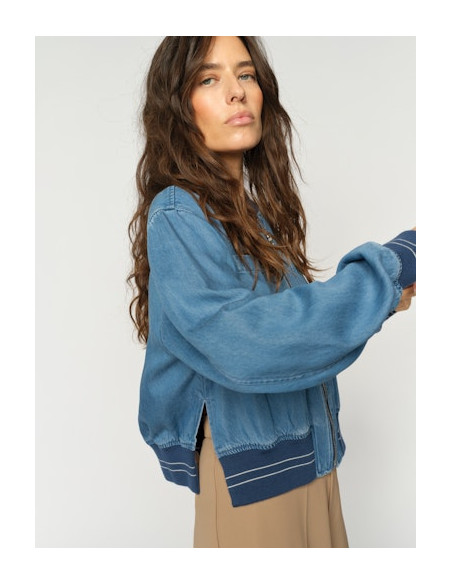 MmCate Onyx Jacket | LtBlue Denim