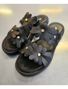 Yenni | Black