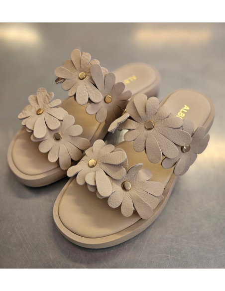 Yenni | Sand