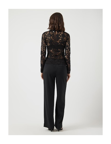 YasLacey Lace Top | Black