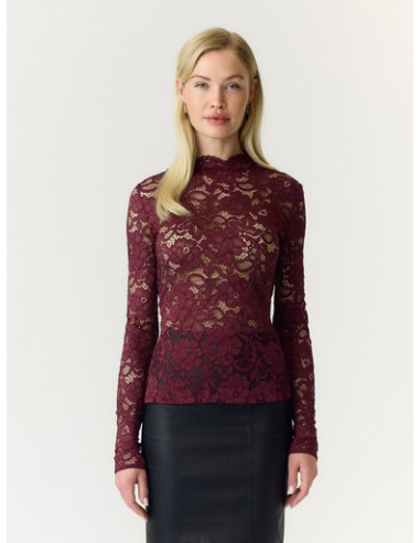 YasLacey Lace Top | Royale