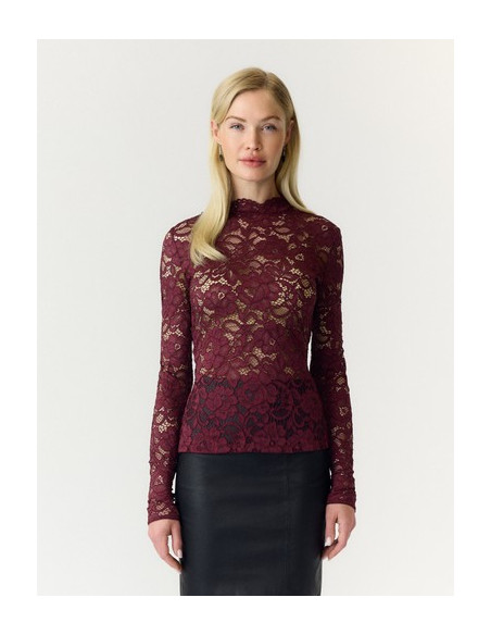 YasLacey Lace Top | Royale