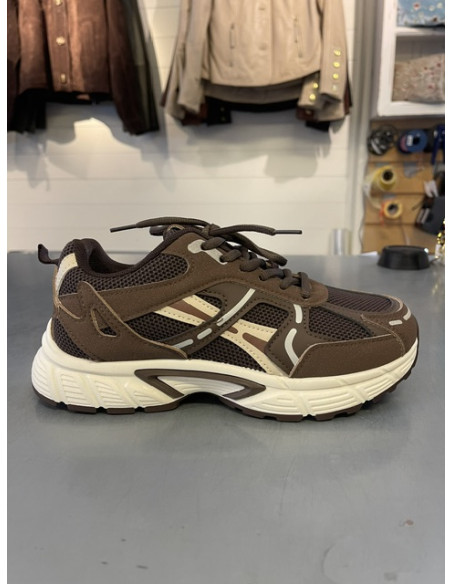 Sneakers  | Brown