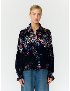 YasTilera Shirt | Black 2